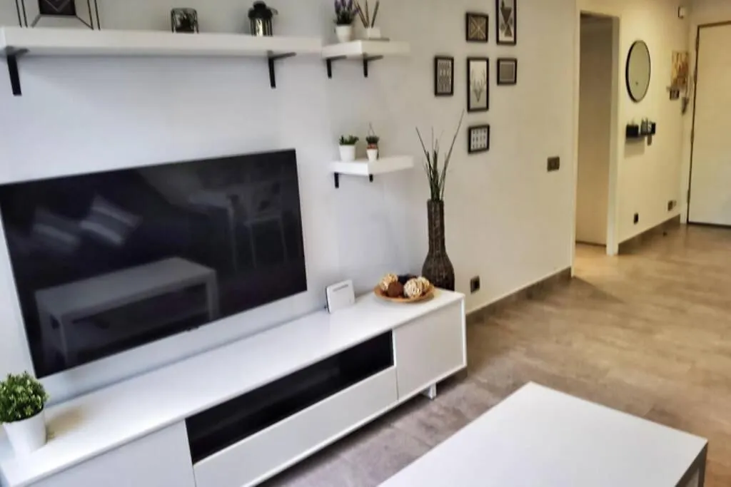 Barbacoa + Vistas Al Mar + Playa + Piscina. Apartment Salou
