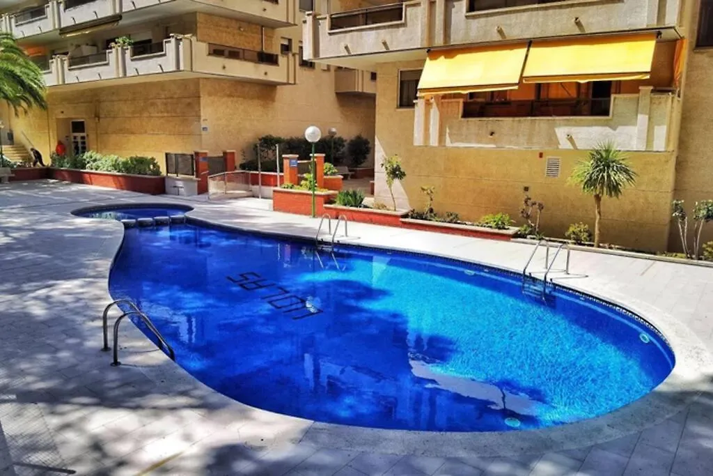 Barbacoa + Vistas Al Mar + Playa + Piscina. Apartment Salou