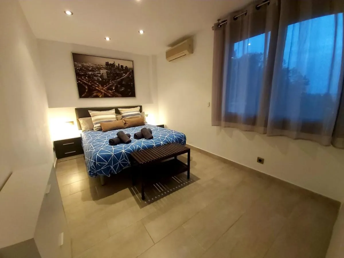 Barbacoa + Vistas Al Mar + Playa + Piscina. Apartment Salou