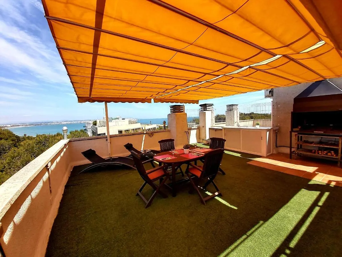 Barbacoa + Vistas Al Mar + Playa + Piscina. Apartment Salou 0*,  Spain